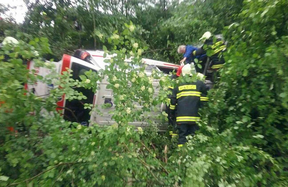 Dopravná nehoda na ceste I/61 pri obci Horný Hričov, foto 1