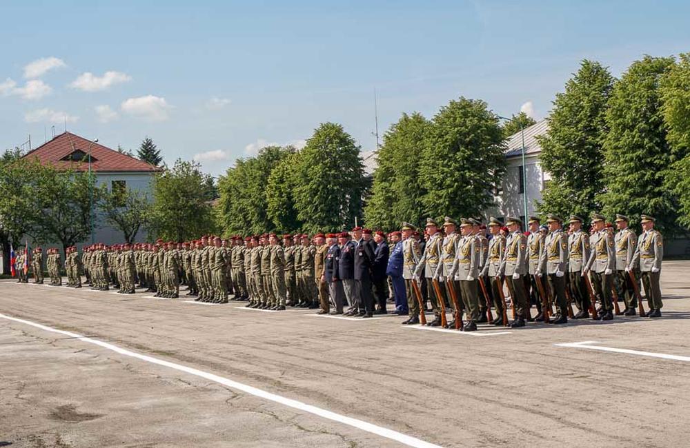 5. pluk špeciálneho určenia v Žiline - slávnostný ceremoniál 25. výročie, foto 3