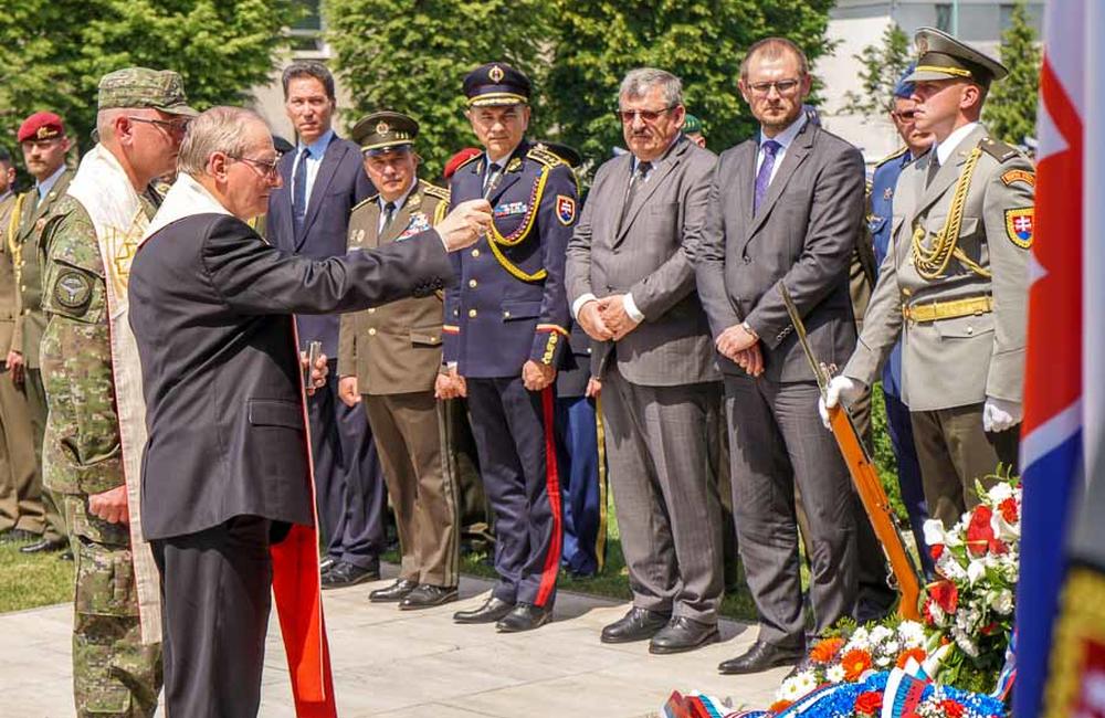 5. pluk špeciálneho určenia v Žiline - slávnostný ceremoniál 25. výročie, foto 50