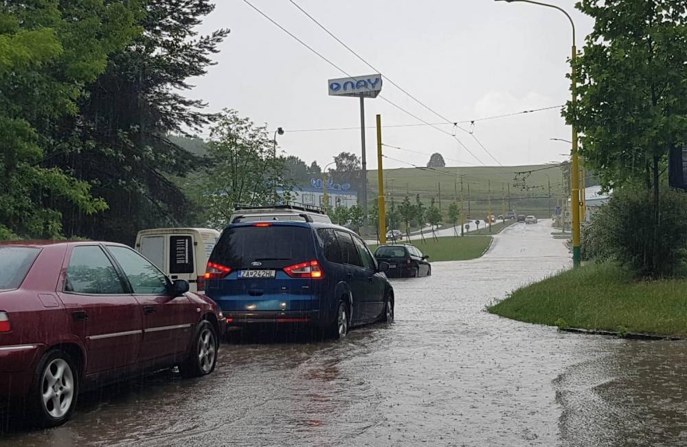 Zatopené cesty v Žiline po búrke 2. júna 2018, foto 2