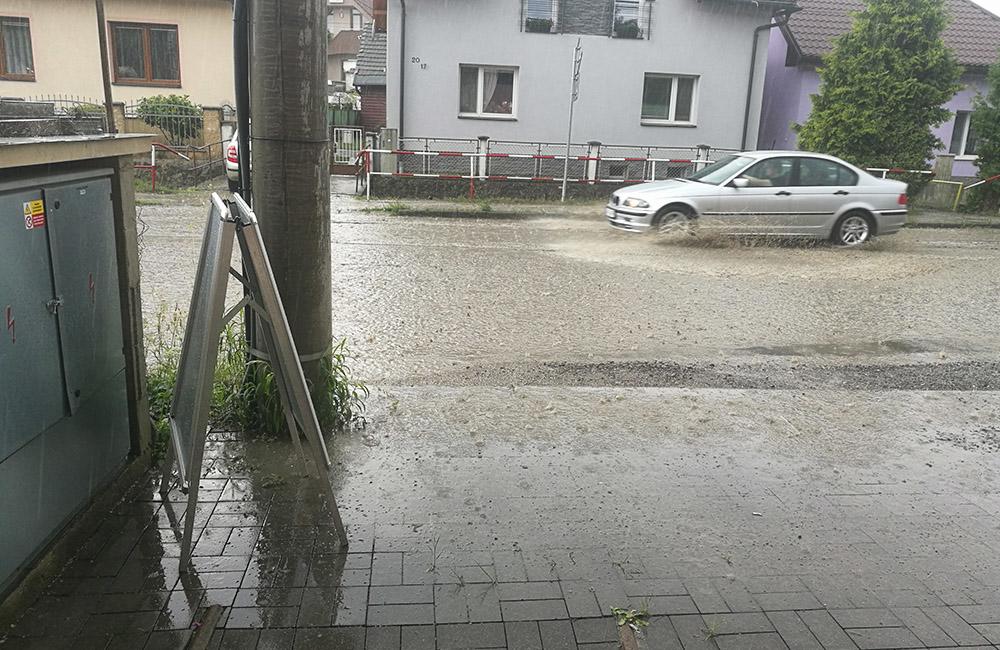 Problémy s dažďovou vodou v mestskej časti Bytčica, foto 1