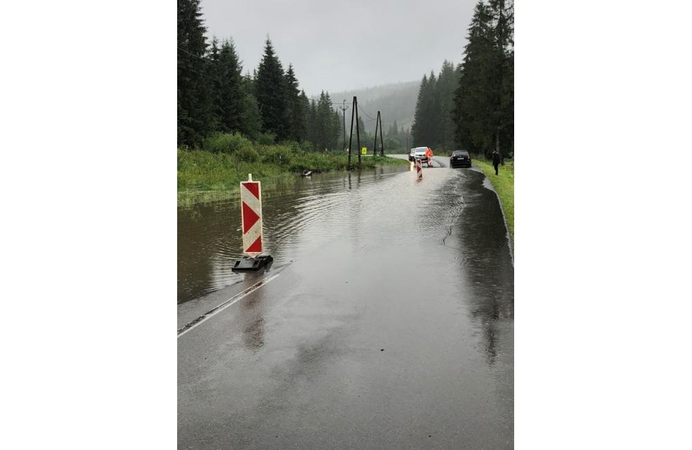 Intenzívne dažde poškodili viaceré cesty v Žilinskom kraji, foto 5