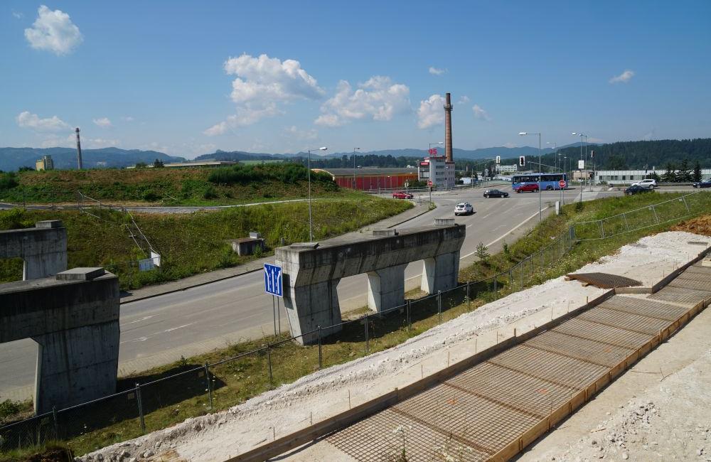 FOTO: Výstavba diaľničného privádzača Lietavská Lúčka - Žilina ku dňu 21.7.2018, foto 2