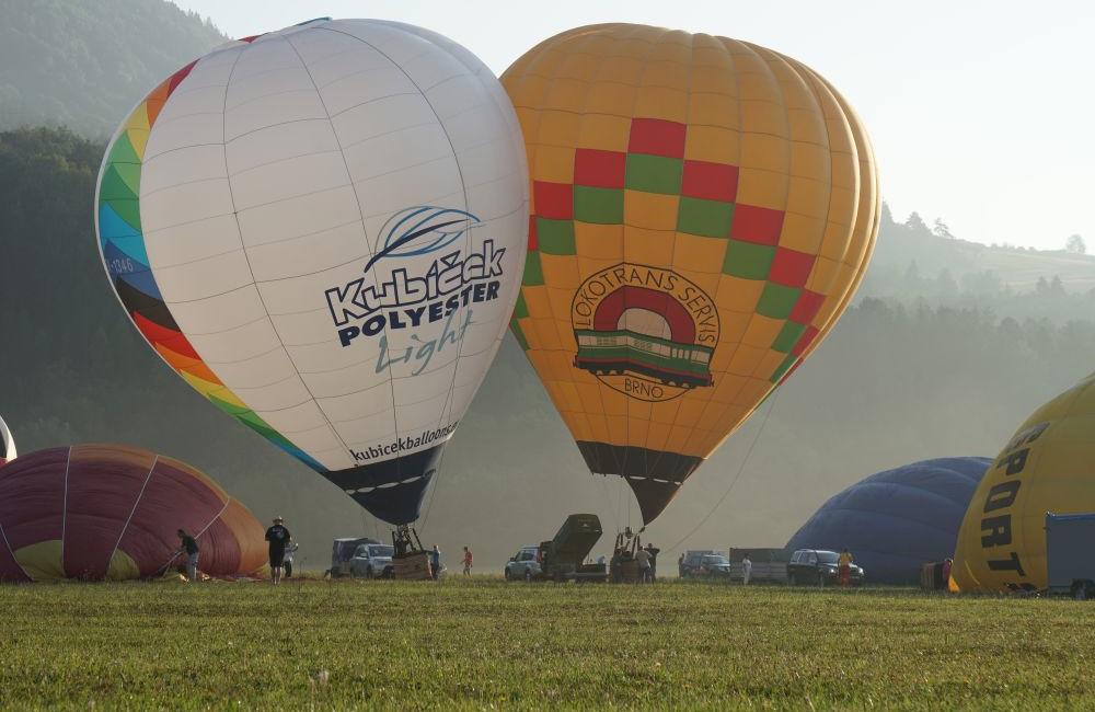 FOTO: Rajecká balónová fiesta štartovala dnes ráno pri Žiline, foto 6