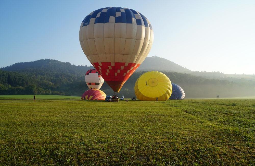 FOTO: Rajecká balónová fiesta štartovala dnes ráno pri Žiline, foto 9