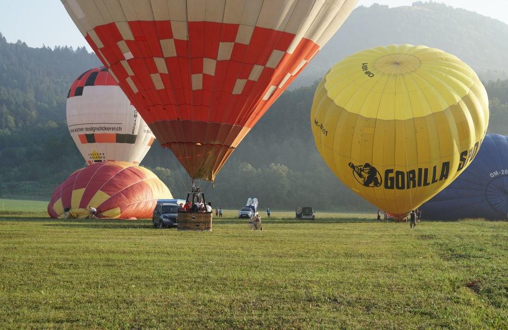 FOTO: Rajecká balónová fiesta štartovala dnes ráno pri Žiline, foto 10