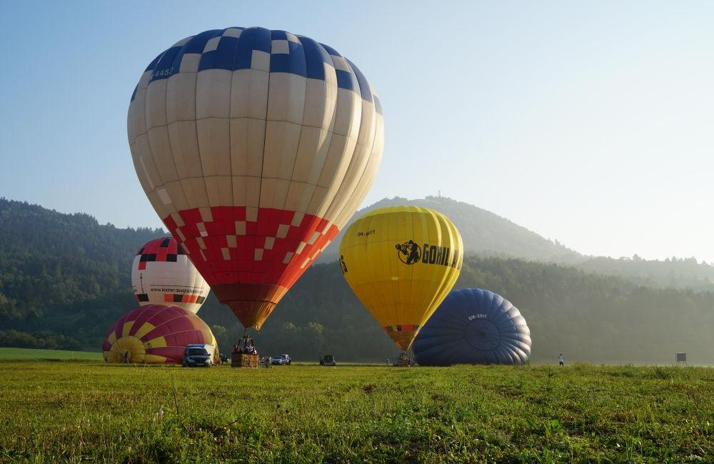 FOTO: Rajecká balónová fiesta štartovala dnes ráno pri Žiline, foto 11