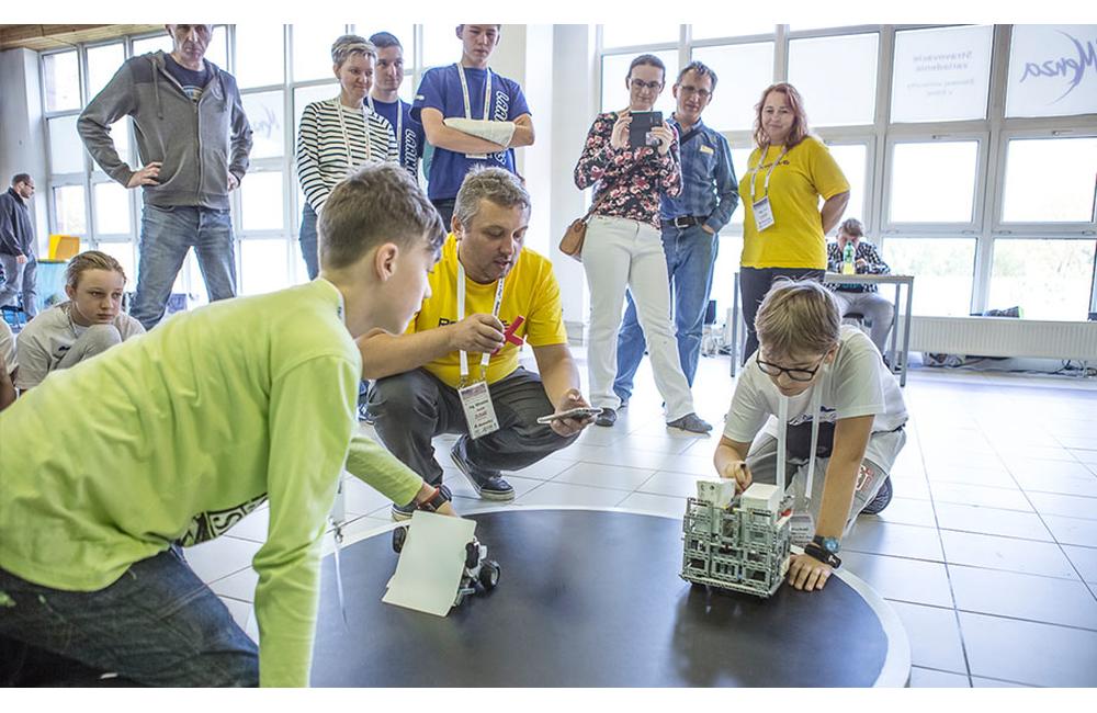Súťaž v robotike RoboRAVE a festival vedy a techniky AMAVET na Žilinskej univerzite, foto 4