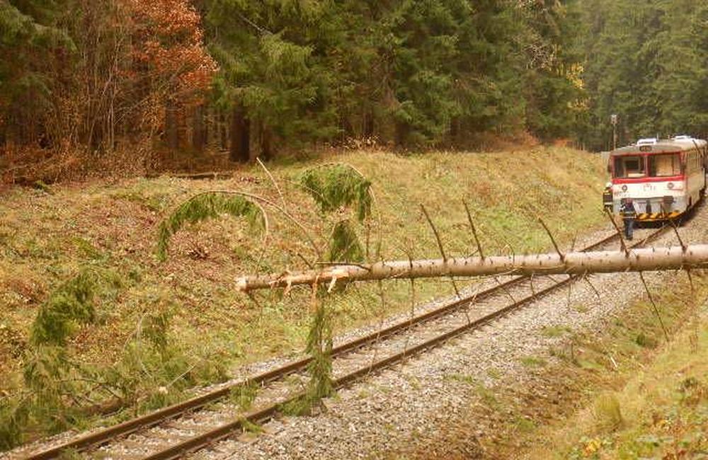 FOTO: Nehoda osobného vlaku medzi obcami Horná Štubňa a Sklené - 30.10.2018, foto 3