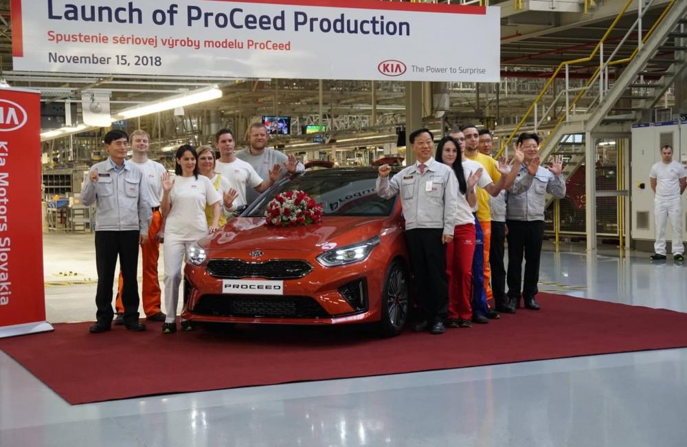 FOTO: V závode Kia Motors Slovakia slávnostne spustili výrobu modelu ProCeed, foto 1