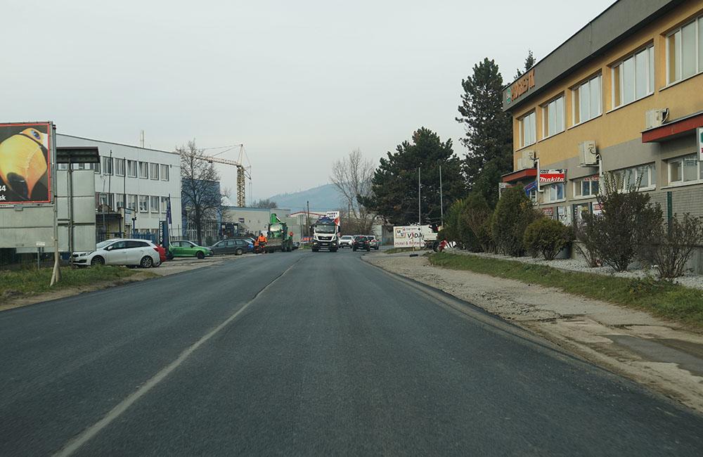FOTO: Nový asfaltový koberec už aj na Kamennej ulici, foto 4
