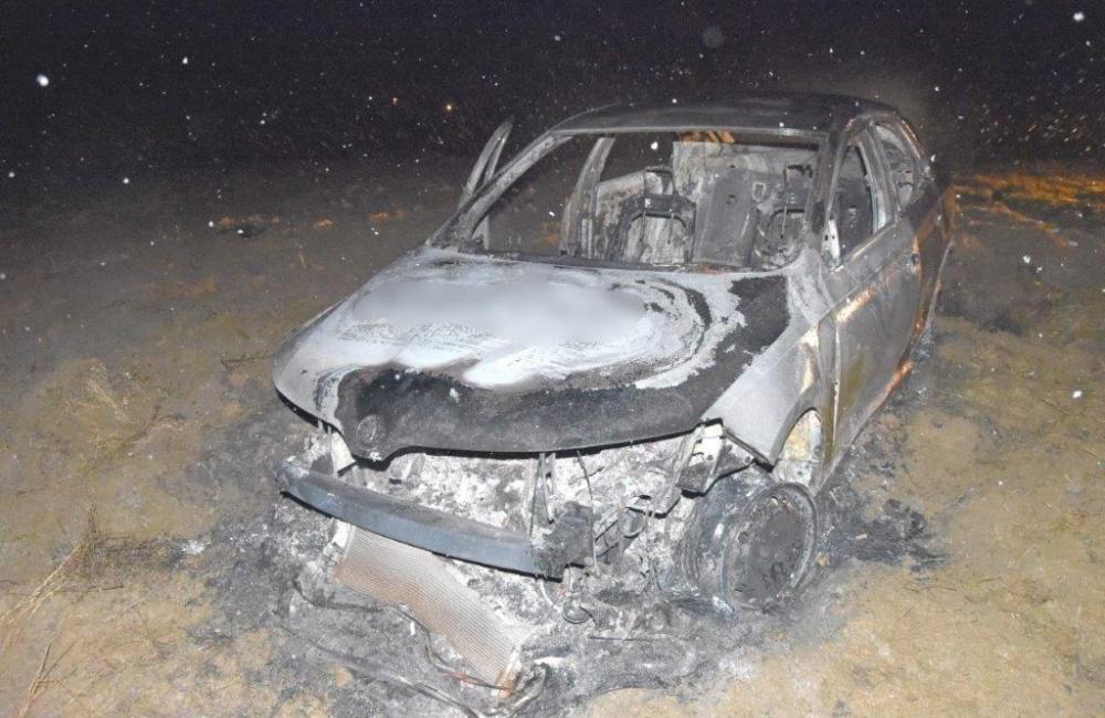 Krádež a zapálenie vozidla taxi na Orave , foto 3