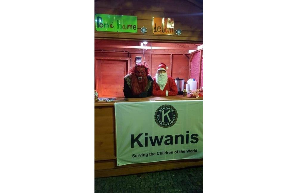 FOTO: Na charitatívnom punči Kiwanis klubu Žilina vyzbierali peniaze pre deti z nemocnice, foto 5