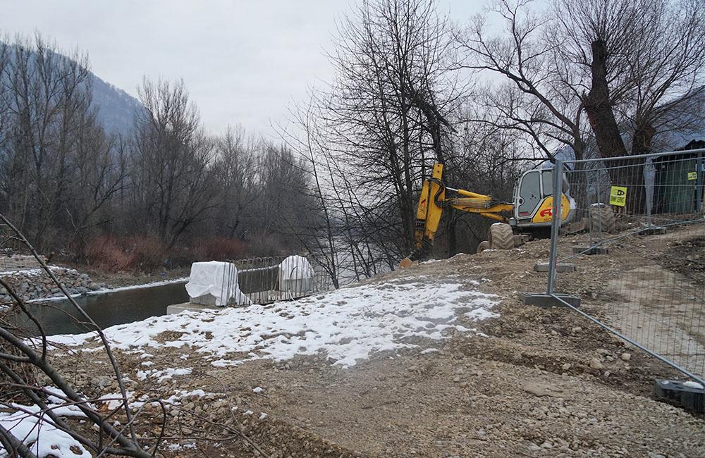 FOTO: Práce na stavbe novej lávky v mestskej časti Vranie, foto 7