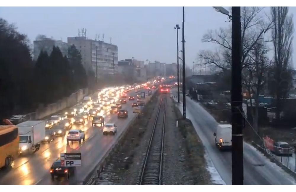FOTO: Kolaps dopravy v Žiline 21.12.2018, foto 6