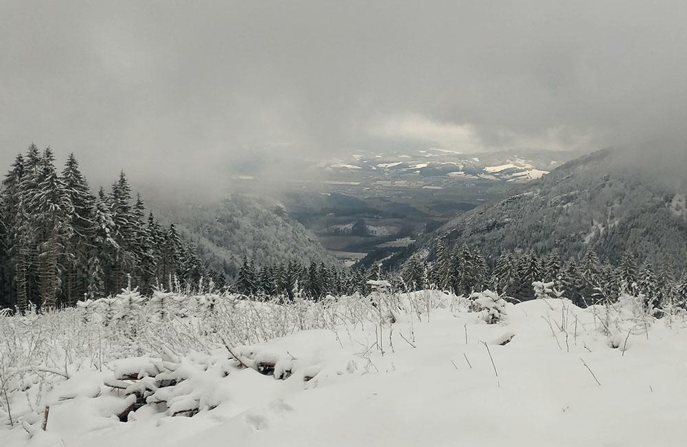 FOTO: Silvestrovský výstup na Minčol priniesol fantastické pohľady na zimnú krajinu, foto 7