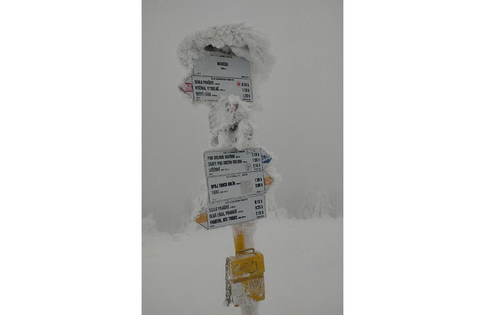 FOTO: Silvestrovský výstup na Minčol priniesol fantastické pohľady na zimnú krajinu, foto 14