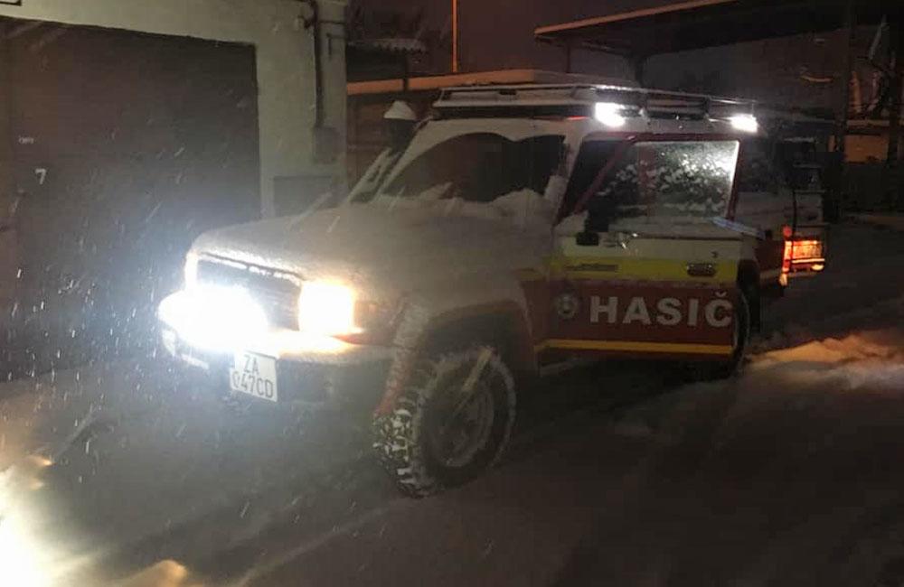 Hasiči pomáhajú v oblastiach postihnutých snehovou kalamitou 5.1.2019, foto 1
