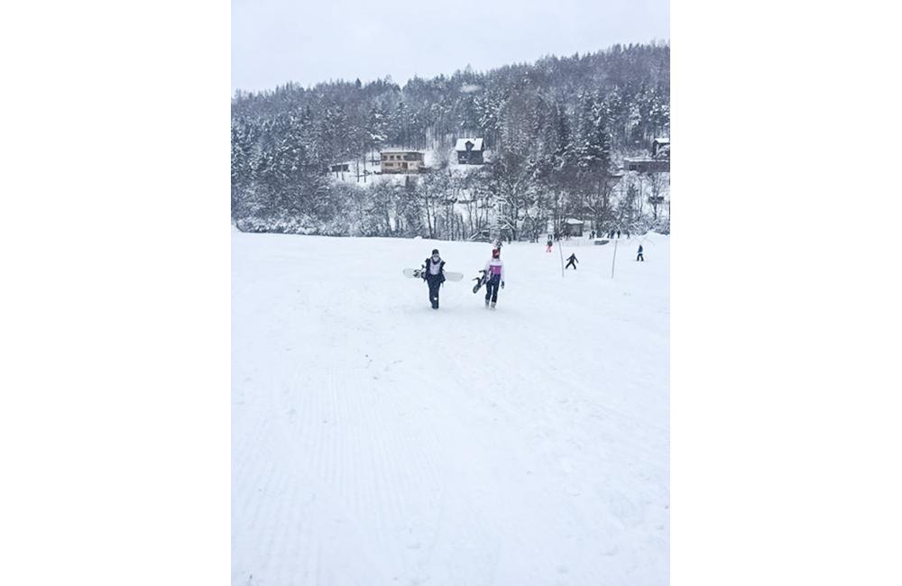 FOTO: Vo Varíne pod Jedľovinou pri Žiline sa cez víkend lyžovalo, otvorené bude aj ďalší víkend, foto 20
