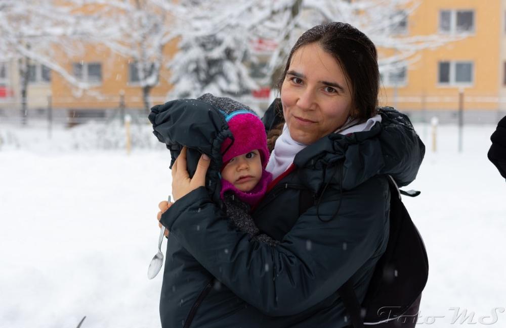 FOTO: Na novoročnom matiné v Dobšinského sade vydali 150 porcií boršču, jedlo bolo vegánske, foto 2