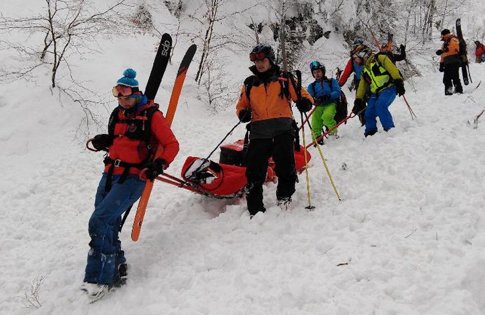 FOTO: Záchranná akcia v Malej Fatre, skialpinistu zasypala lavína, foto 3