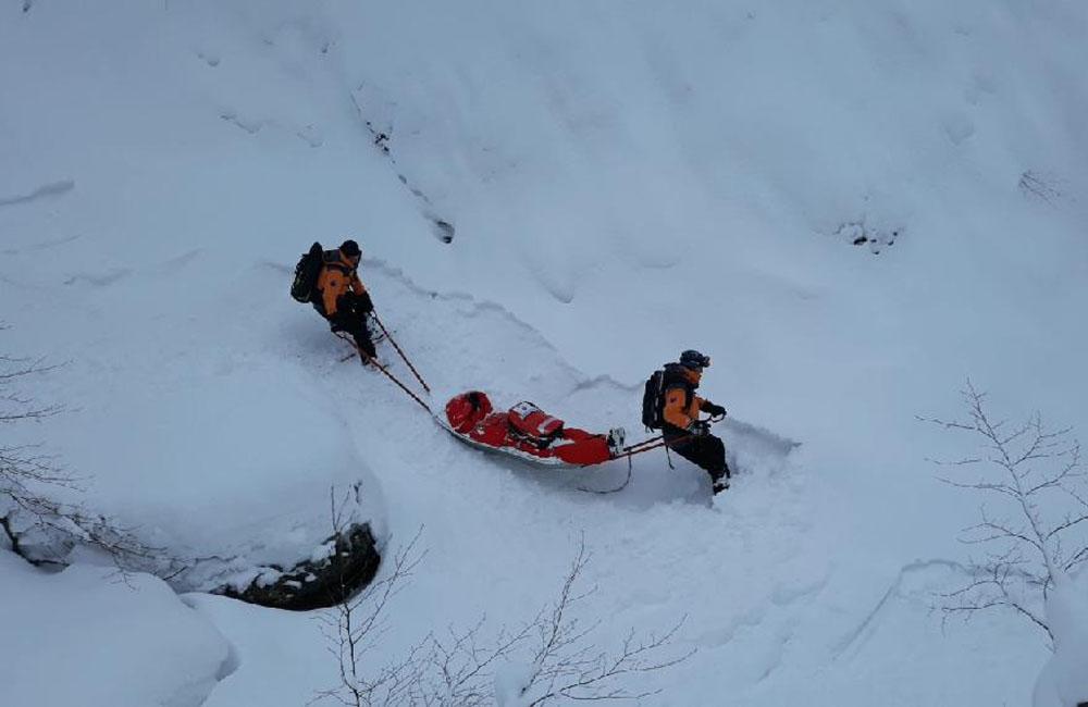 FOTO: Záchranná akcia v Malej Fatre, skialpinistu zasypala lavína, foto 4