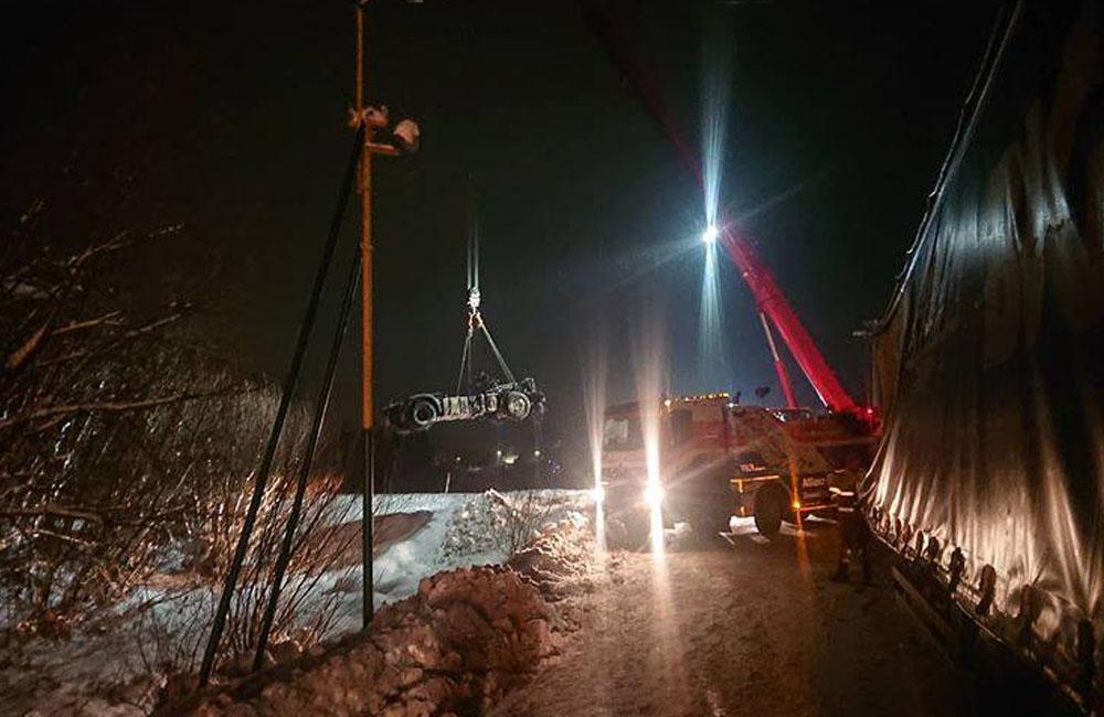 Nehoda osobného vlaku a kamióna v obci Podvysoká, okres Čadca - 10.1.2019, foto 11