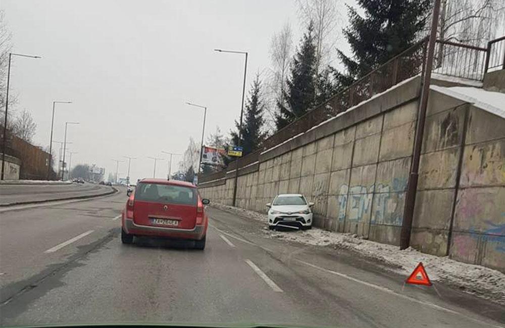 Nebezpečný vodič búral do áut v Žiline, foto 4