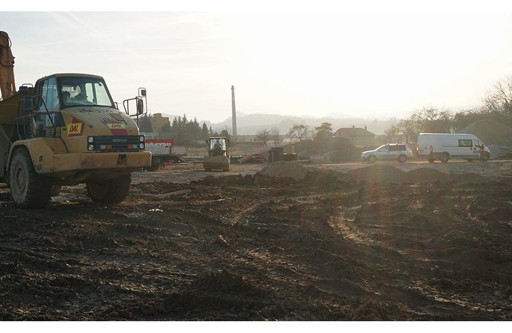 FOTO: Práce na stavbe diaľničného privádzača po zime opäť obnovili, foto 6