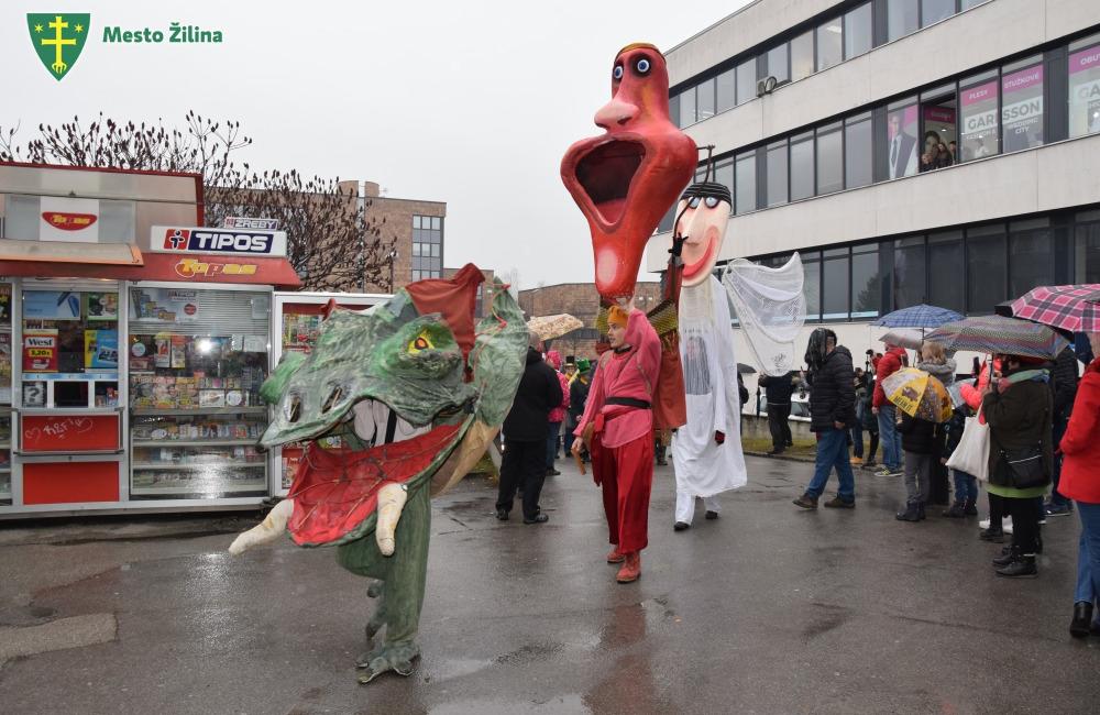 FOTO: Centrum mesta Žilina dnes ožilo karnevalovým sprievodom, foto 6