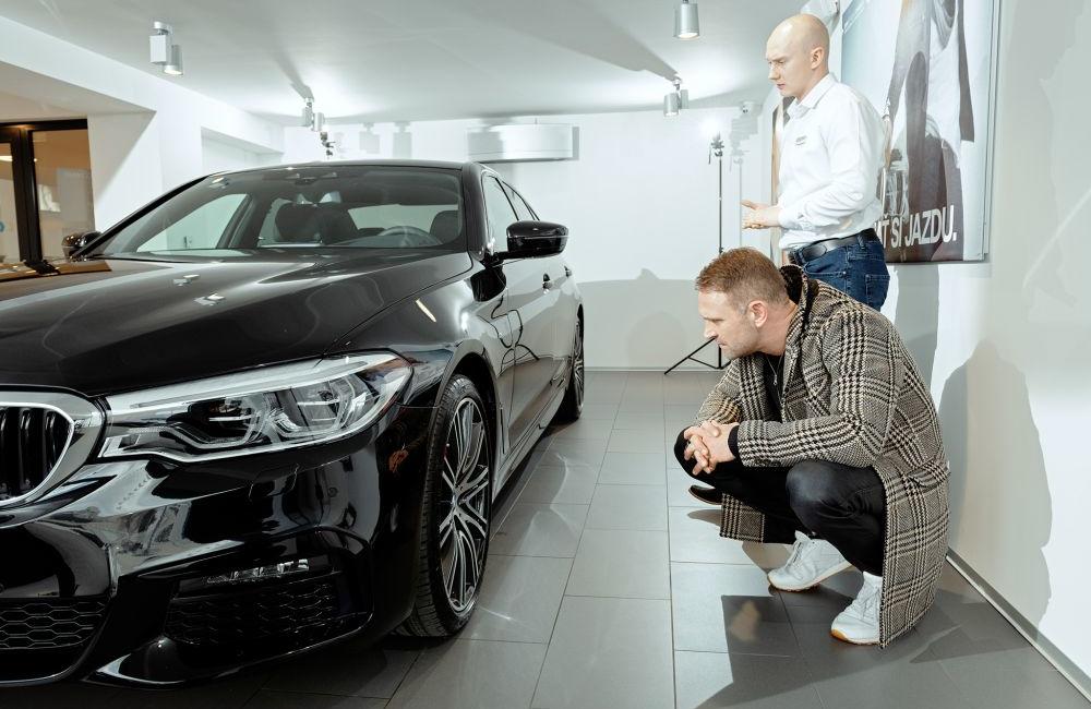 Herec Tomáš Maštalír si prevzal nové BMW v Žiline, foto 11