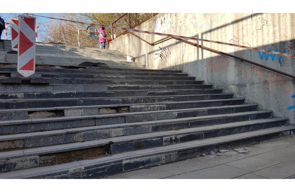   FOTO: Oprava schodov na Bernolákovej ulici v Žiline začala, foto 3