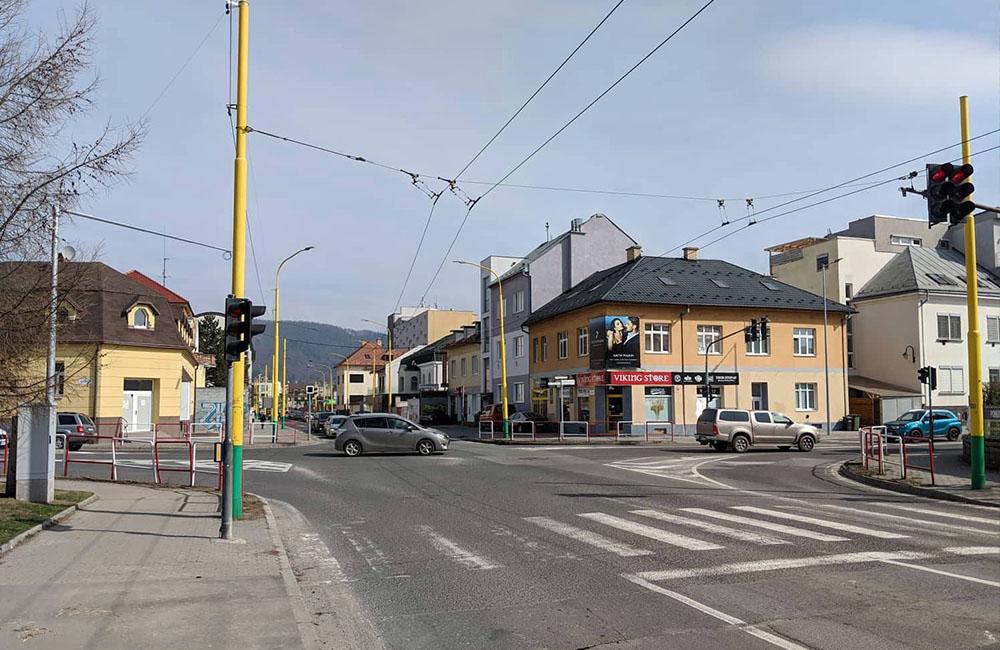Križovatka ulíc Hálkova a Veľká okružná prejde v sobotu 23. marca zmenami, foto 6