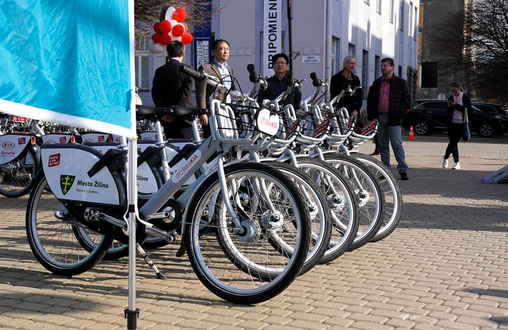 FOTO: V Žiline bol spustený systém verejného zdieľania bicyklov BikeKIA, foto 3
