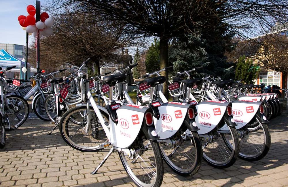FOTO: V Žiline bol spustený systém verejného zdieľania bicyklov BikeKIA, foto 11