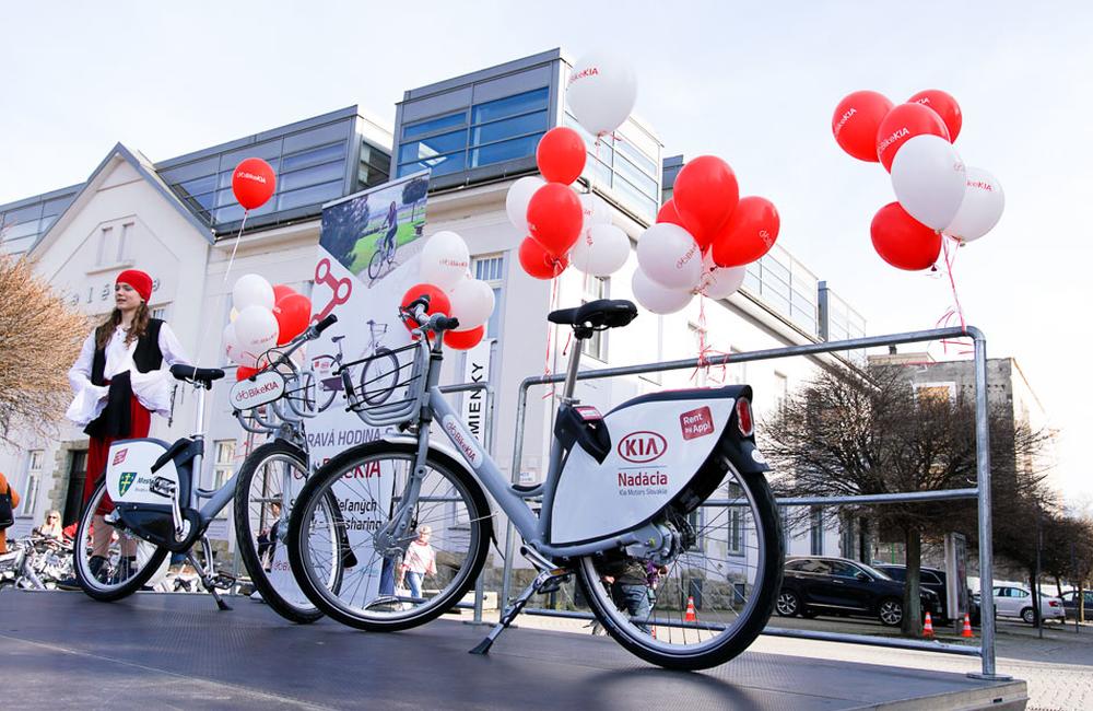 FOTO: V Žiline bol spustený systém verejného zdieľania bicyklov BikeKIA, foto 14