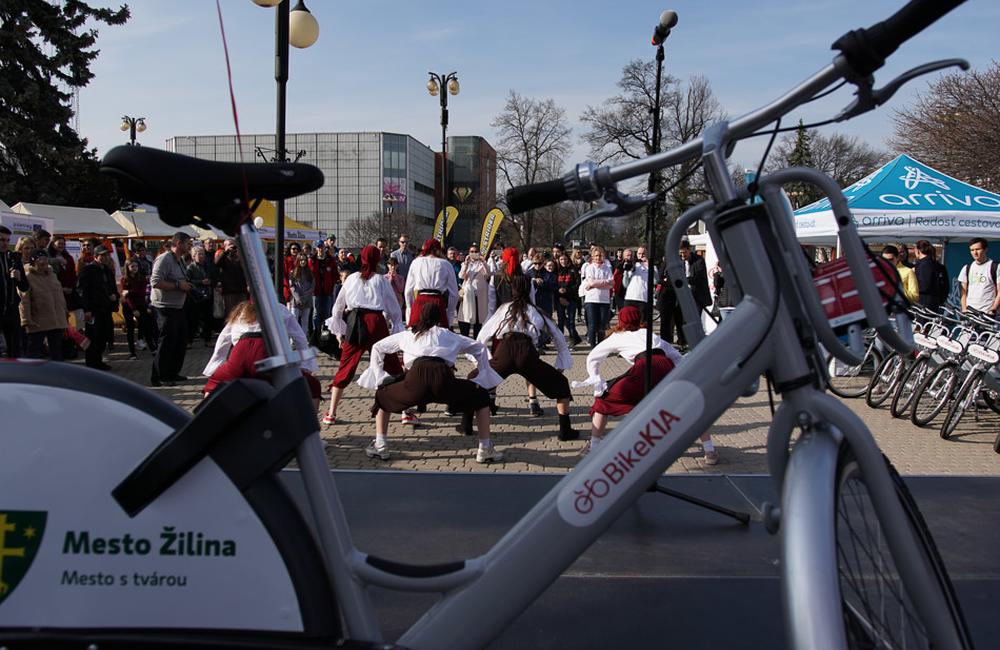 FOTO: V Žiline bol spustený systém verejného zdieľania bicyklov BikeKIA, foto 12
