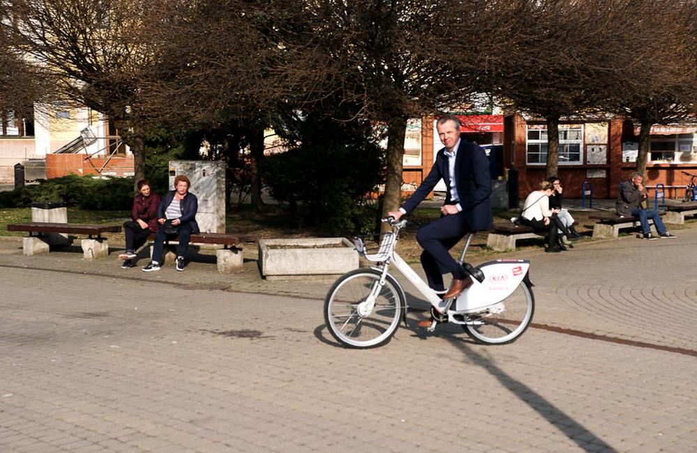 FOTO: V Žiline bol spustený systém verejného zdieľania bicyklov BikeKIA, foto 25