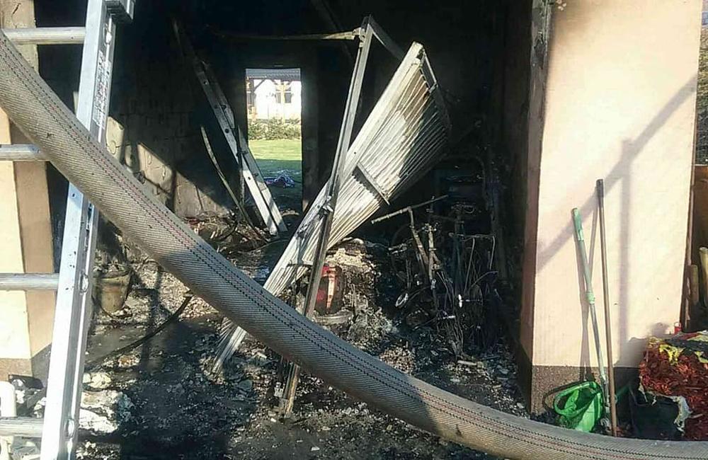 Požiar rodinného domu v mestskej časti Žilina - Zádubnie 31.3.2019, foto 4