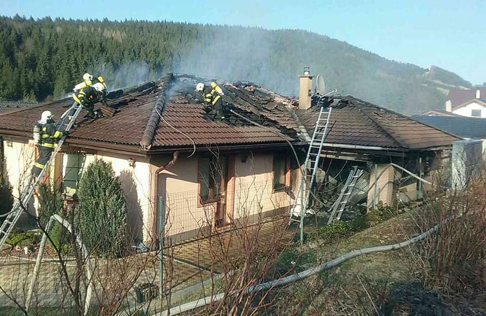 Požiar rodinného domu v mestskej časti Žilina - Zádubnie 31.3.2019, foto 5