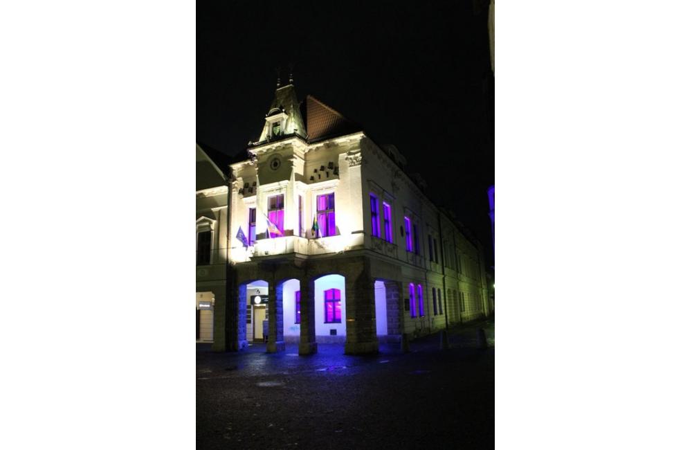 FOTO: Mesto Žilina aj Žilinský samosprávny kraj zasvietia na modro, foto 4