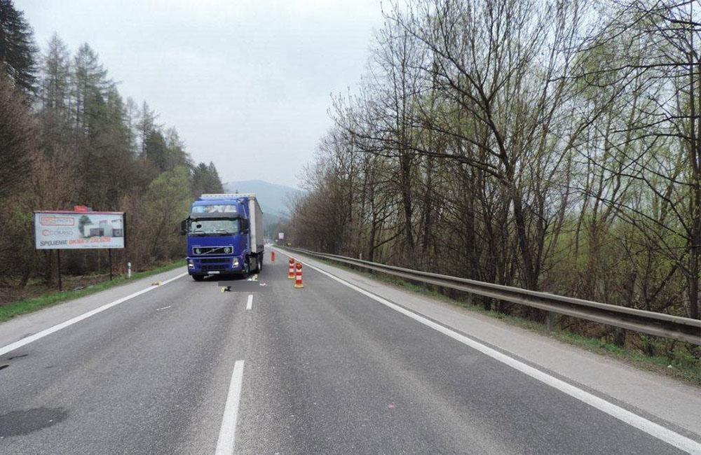 Dopravná nehoda kamióna a chodca pred Kysuckým Novým Mestom 10.4.2019, foto 1