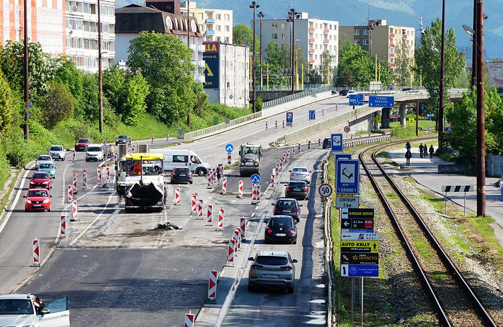 FOTO: Slovenská správa ciest urýchľuje rekonštrukciu cesty pod Rondlom, asfaltuje sa už od rána, foto 2
