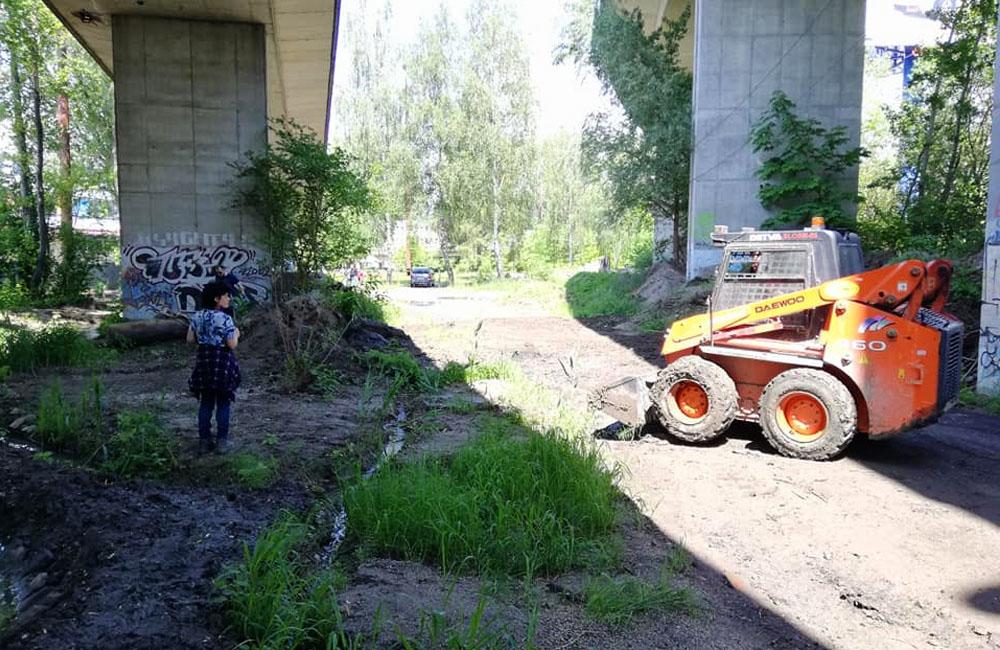 Dobrovoľnícke čistenie historického územia Frambor v Žiline 25.5.2019, foto 3