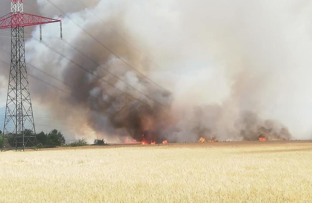 FOTO: Požiar poľa s obilím v obci Sučany 8.7.2019, foto 11