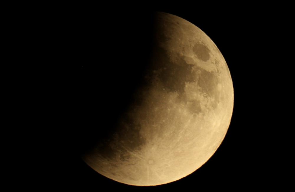 FOTO: Čiastočné zatmenie Mesiaca v Žiline od našich čitateľov, foto 2