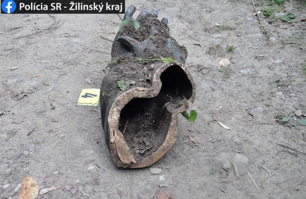 FOTO: Odcudzené ruky zo sochy na vrchu Javorina našli v mestskej časti Žilina - Brodno, foto 4