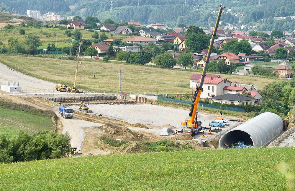 FOTO: Ako napredujú práce na stavbe diaľničného privádzača z Lietavskej Lúčky do Žiliny, foto 2