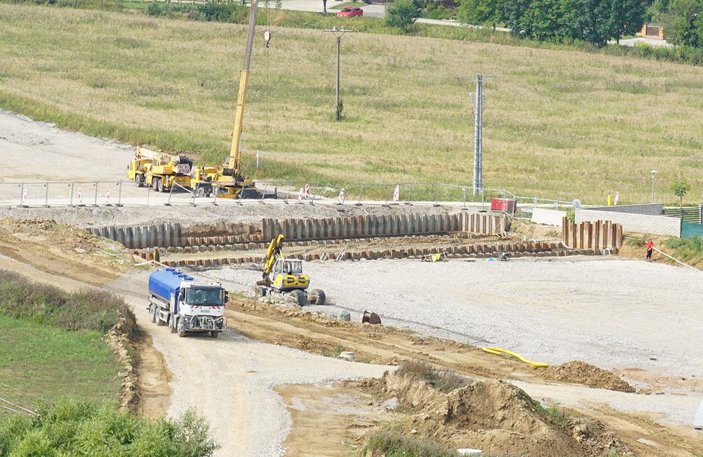 FOTO: Ako napredujú práce na stavbe diaľničného privádzača z Lietavskej Lúčky do Žiliny, foto 3