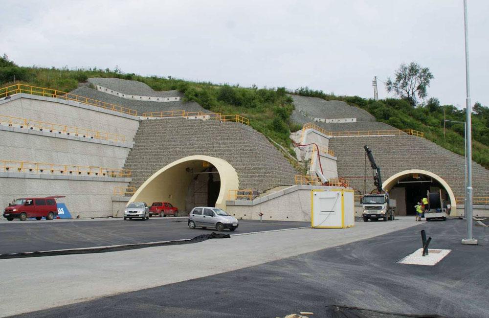 FOTO: NDS zverejnila aktuálne fotografie z úseku diaľnice Hričovské Podhradie - Lietavská Lúčka, foto 9